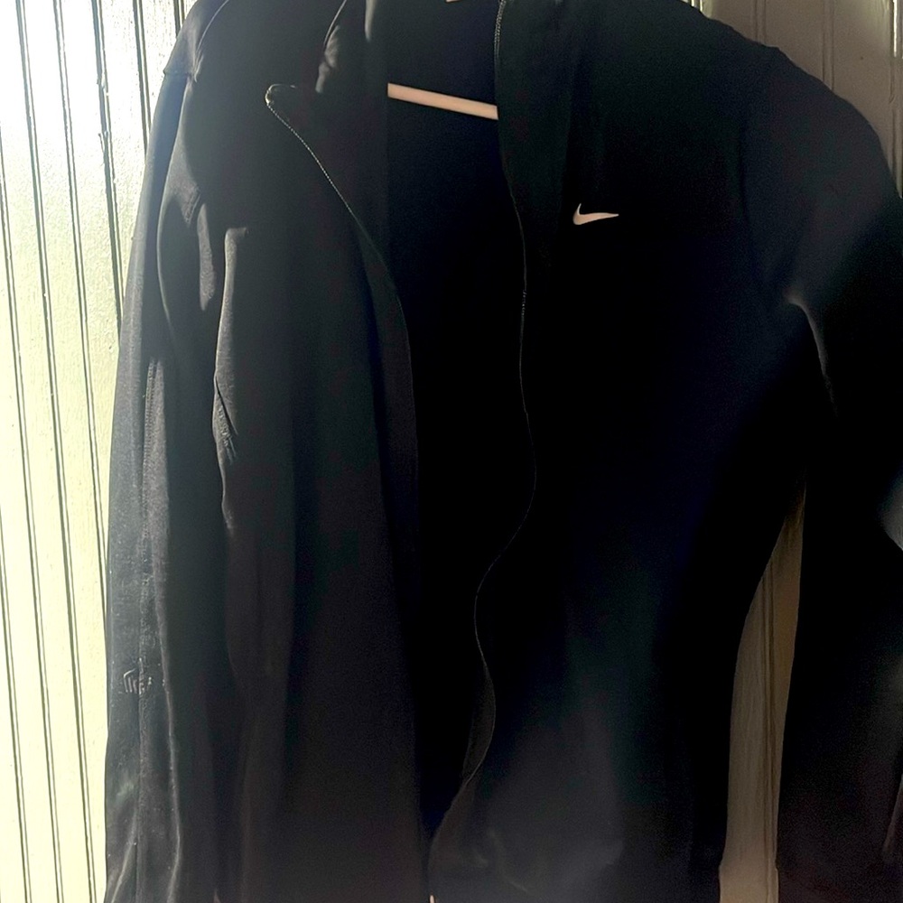 NIKE / black therma fit jacket.